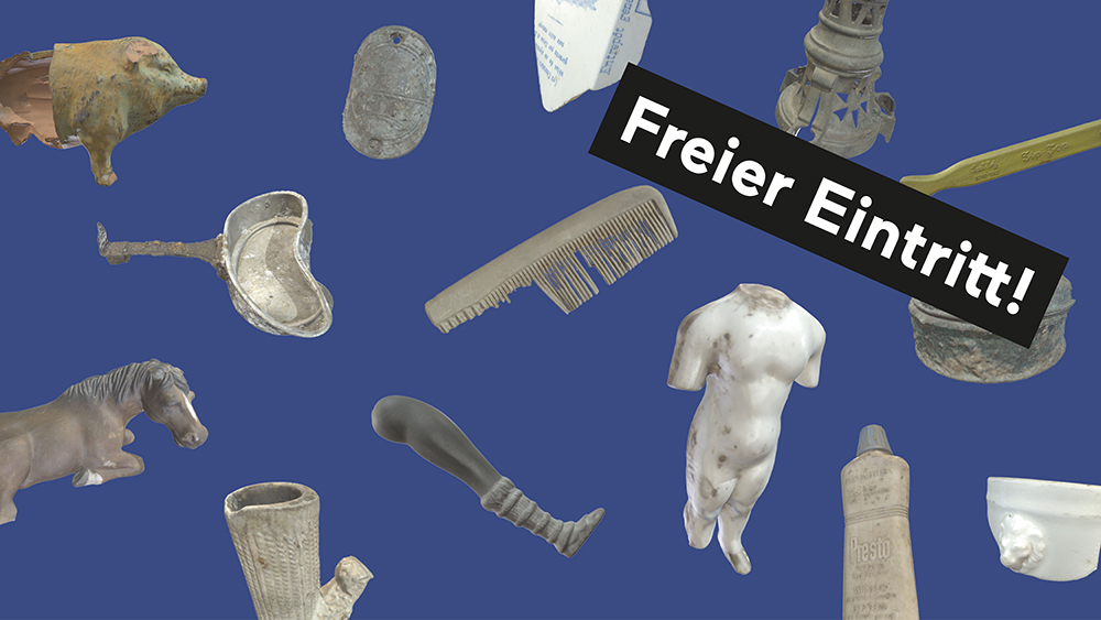 Historische Objekte aus dem Lager Liebenau auf blauem Hintergrund - freier Eintritt!.